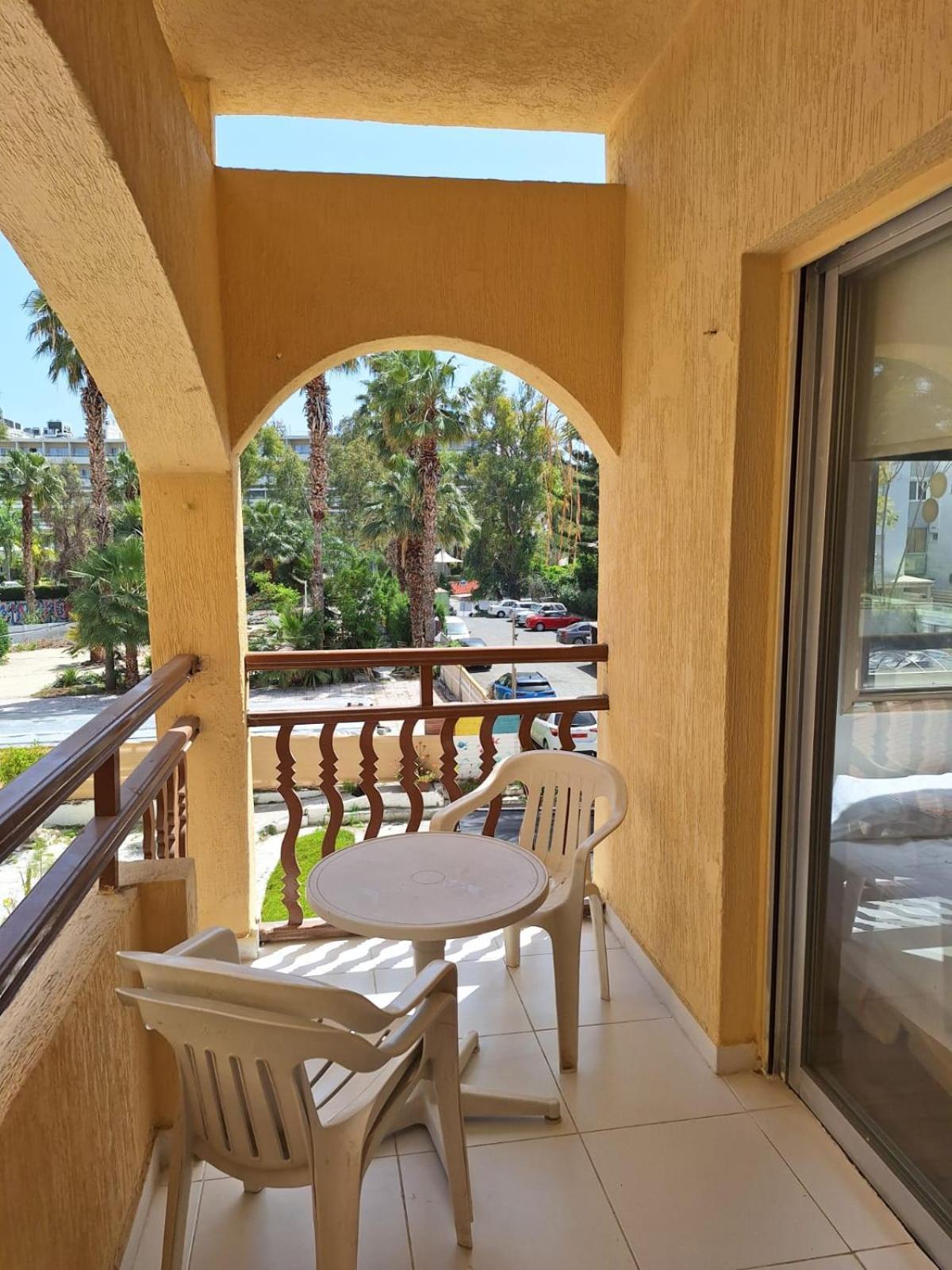 Terpsichore Holiday Apts Limassol Exterior foto