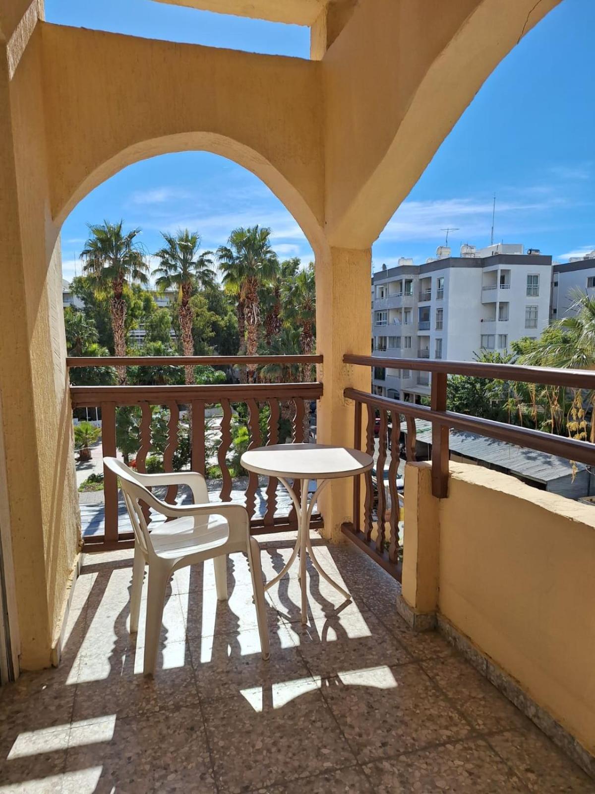 Terpsichore Holiday Apts Limassol Exterior foto